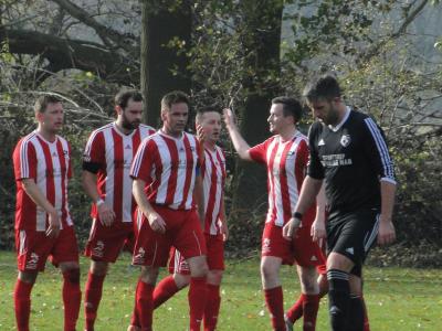 Foto des Albums: Häsener SV II - FC Falkenthaler Füchse II