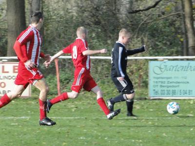 Foto des Albums: Häsener SV II - FC Falkenthaler Füchse II
