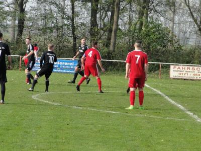 Foto des Albums: Häsener SV II - FC Falkenthaler Füchse II