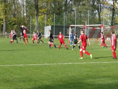 Foto des Albums: Häsener SV II - FC Falkenthaler Füchse II