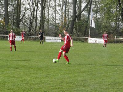 Foto des Albums: Häsener SV II - FC Falkenthaler Füchse II