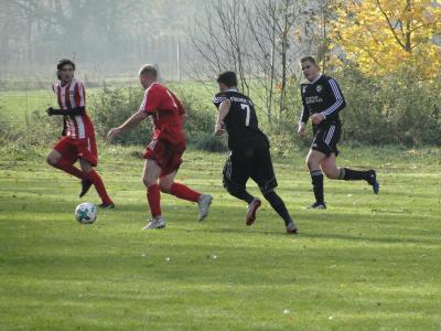 Foto des Albums: Häsener SV II - FC Falkenthaler Füchse II