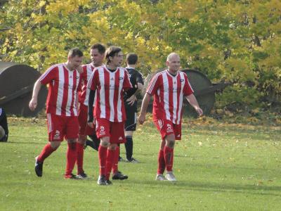 Foto des Albums: Häsener SV II - FC Falkenthaler Füchse II