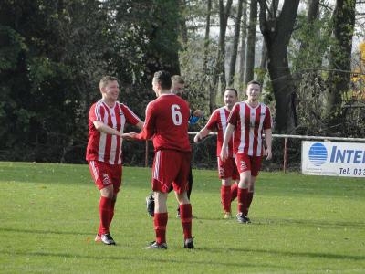 Foto des Albums: Häsener SV II - FC Falkenthaler Füchse II