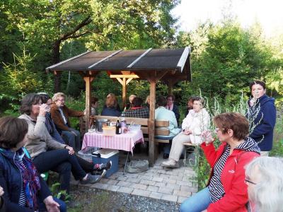 Foto des Albums: Waldandacht des Frauentreffs