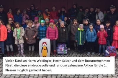 Foto des Albums: Schulbustraining mit Polizei und Susi