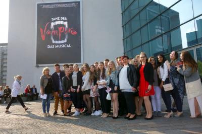 Vorfreude auf das Musical "Tanz der Vampire"  (Bild vergr&ouml;&szlig;ern)