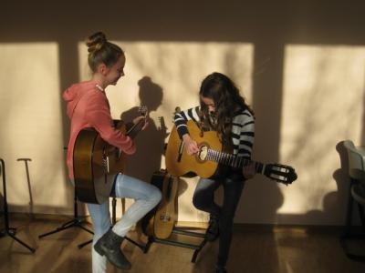 spontane Musikeinlage von 6.-Kl&auml;sslern 