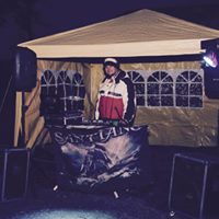 Foto des Albums: Aufstellen unseres Weihnachtsbaumes auf dem Schloßlatz Leezen