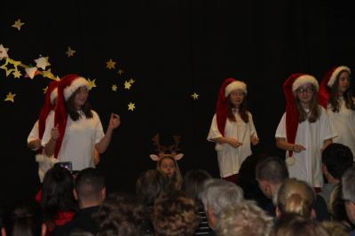 Foto des Albums: Weihnachtskonzert an der Oberschule mit Grundschule Glöwen (07. 12. 2017)