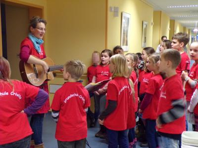 Foto des Albums: Unser Schulchor singt im Krankenhaus Crivitz