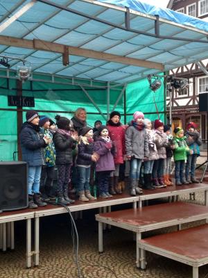 Foto des Albums: Singen beim "Sterntalermarkt"