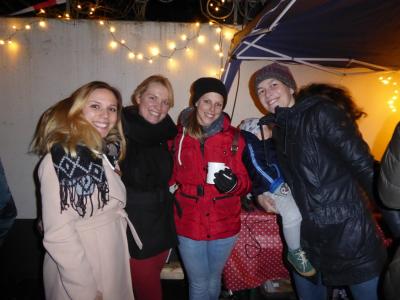 Foto des Albums: 3. Adventsfenster - am Kamin-Stehtsch (17.12.2017)