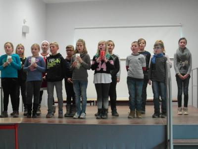 Foto des Albums: Klingende Weihnacht in der Grundschule (21.12.2017)