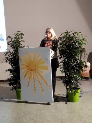 Petra Doering h&auml;lt ihre Rede anl&auml;sslich des Jubil&auml;ums 