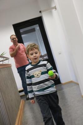 Eierlaufen war eine weitere Spielestation. 