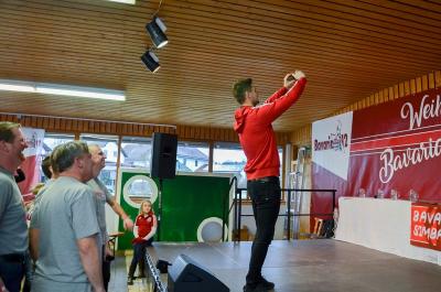 Foto des Albums: Weihnachtsfeier Bavaria 12 Simbach - Besuch von Sven Ulreich