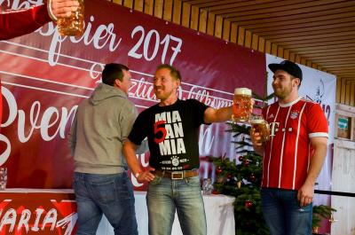 Foto des Albums: Weihnachtsfeier Bavaria 12 Simbach - Besuch von Sven Ulreich