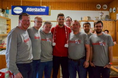 Foto des Albums: Weihnachtsfeier Bavaria 12 Simbach - Besuch von Sven Ulreich
