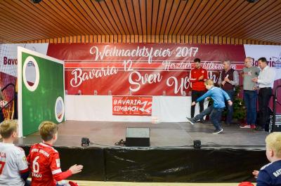 Foto des Albums: Weihnachtsfeier Bavaria 12 Simbach - Besuch von Sven Ulreich