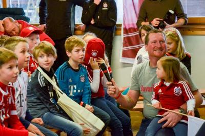 Foto des Albums: Weihnachtsfeier Bavaria 12 Simbach - Besuch von Sven Ulreich