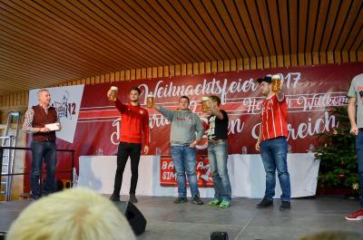 Foto des Albums: Weihnachtsfeier Bavaria 12 Simbach - Besuch von Sven Ulreich