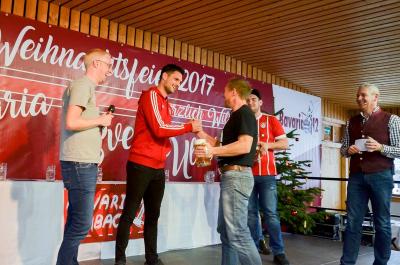 Foto des Albums: Weihnachtsfeier Bavaria 12 Simbach - Besuch von Sven Ulreich