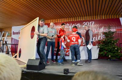 Foto des Albums: Weihnachtsfeier Bavaria 12 Simbach - Besuch von Sven Ulreich