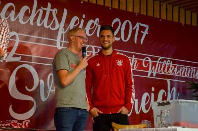 Foto des Albums: Weihnachtsfeier Bavaria 12 Simbach - Besuch von Sven Ulreich