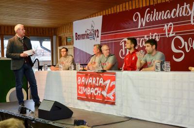 Foto des Albums: Weihnachtsfeier Bavaria 12 Simbach - Besuch von Sven Ulreich