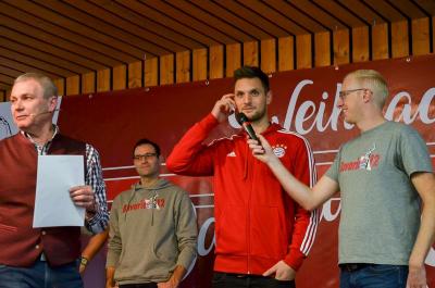 Foto des Albums: Weihnachtsfeier Bavaria 12 Simbach - Besuch von Sven Ulreich