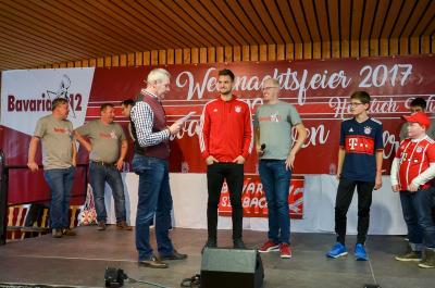 Foto des Albums: Weihnachtsfeier Bavaria 12 Simbach - Besuch von Sven Ulreich