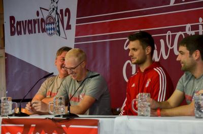Foto des Albums: Weihnachtsfeier Bavaria 12 Simbach - Besuch von Sven Ulreich