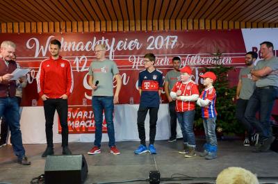 Foto des Albums: Weihnachtsfeier Bavaria 12 Simbach - Besuch von Sven Ulreich