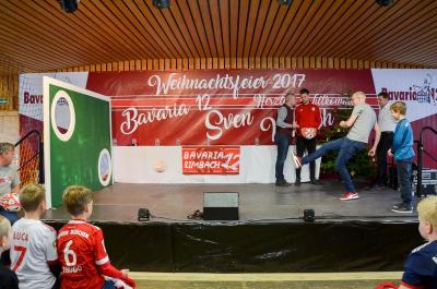 Foto des Albums: Weihnachtsfeier Bavaria 12 Simbach - Besuch von Sven Ulreich