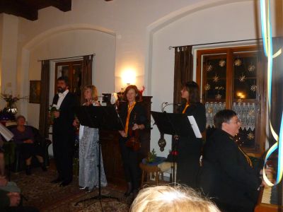 Foto des Albums: "Kultur trifft Antik" - Silvesterabend mit den Waschkies
