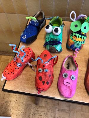 Foto des Albums: Verfremdete Schuhe Klasse 4c