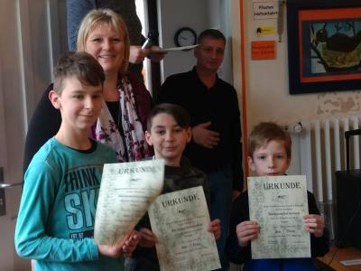 Gewinner R&uuml;ckenschwimmen 4. Klasse 