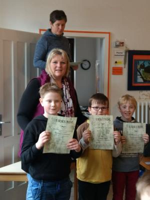 Gewinner R&uuml;ckenschwimmen 3. Klasse 