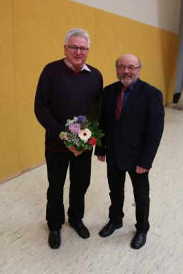 Ob Kinderfest zum 1. Mai,Weihnachtsbaumaufstellen, Vorbereiten von Konzerten, Ideengeber und Arbeiter:  Immer engagiert f&uuml;r unser Dorf - Wilfried Stenz.  (Bild vergr&ouml;&szlig;ern)