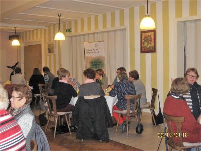 Foto des Albums: Alles klar im Kopf? Ätherische Öle helfen dem Gedächtnis ! Mit Verena Möller