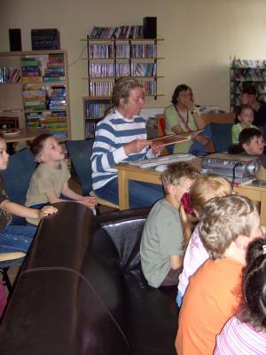 Foto des Albums: Besuch der Maxigruppe aus dem Kindergarten Zielitz  (30. 04. 2008)