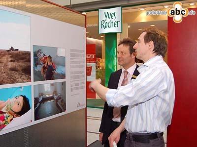 Foto des Albums: Ausstellung "Ärzte ohne Grenzen" im Stern-Center Potsdam (30.04.2008)