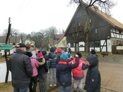 Angekommen am Bauernmuseum in Blankensee, dem &auml;ltesten Wohnhaus des Ortes. 