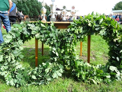 Die begehrten Kr&auml;nze und Pokale 
