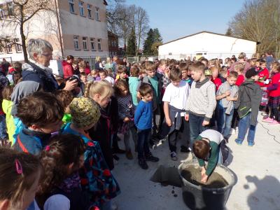 Foto des Albums: Grundsteinlegung für den neuen Speisesaal