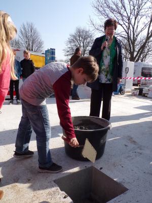 Foto des Albums: Grundsteinlegung für den neuen Speisesaal