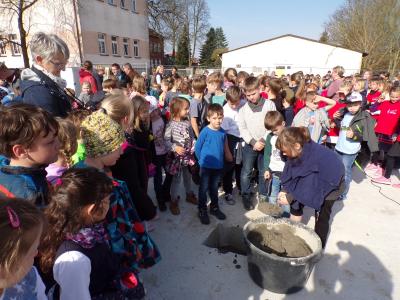 Foto des Albums: Grundsteinlegung für den neuen Speisesaal