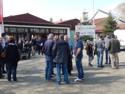 Foto des Albums: Robur-Bus des rbb in Glöwen