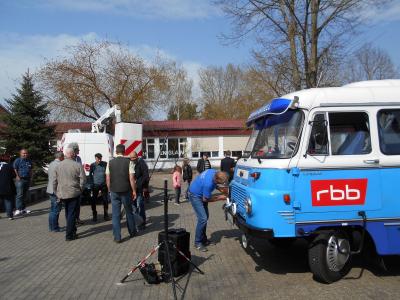 Foto des Albums: Oberschule Glöwen erhält Unterstützung durch "Blauen Bus des RBB" (12. 04. 2018)